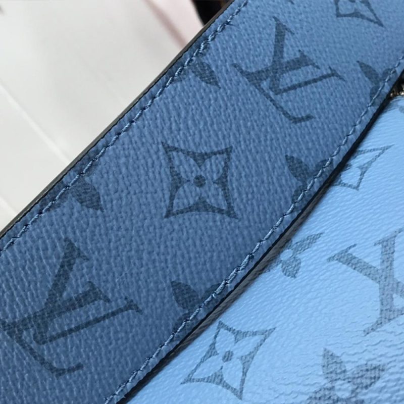 Louis Vuitton Messenger Bag - Image 4