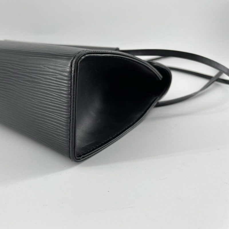 Louis Vuitton Dinard shoulder bag - Image 14
