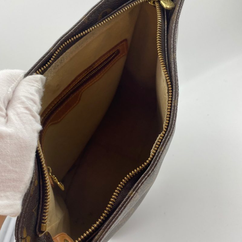 Louis Vuitton Looping GM TWS - Image 14