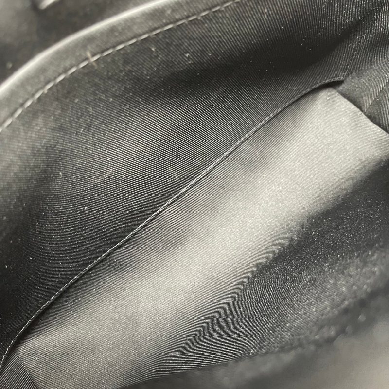 LOUIS VUITTON District Messenger PM Graphite - Image 9