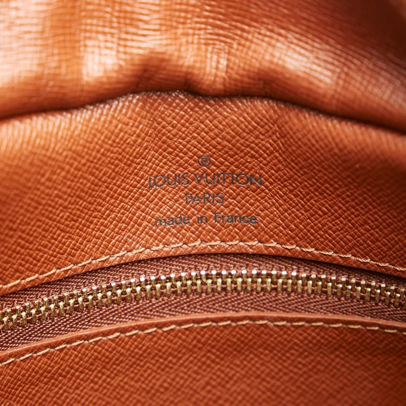 Louis Vuitton Boulogne 30 Monogram Canvas - Image 5