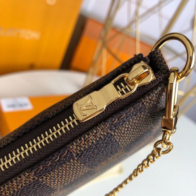 Louis Vuitton mini pochette accessoires