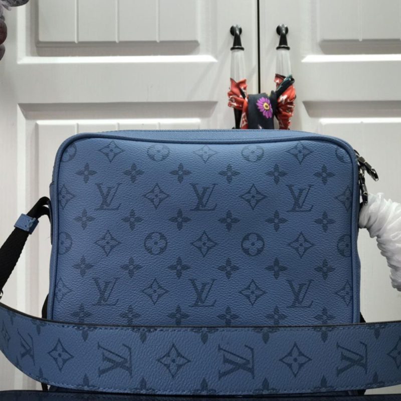 Louis Vuitton Messenger Bag - Image 3