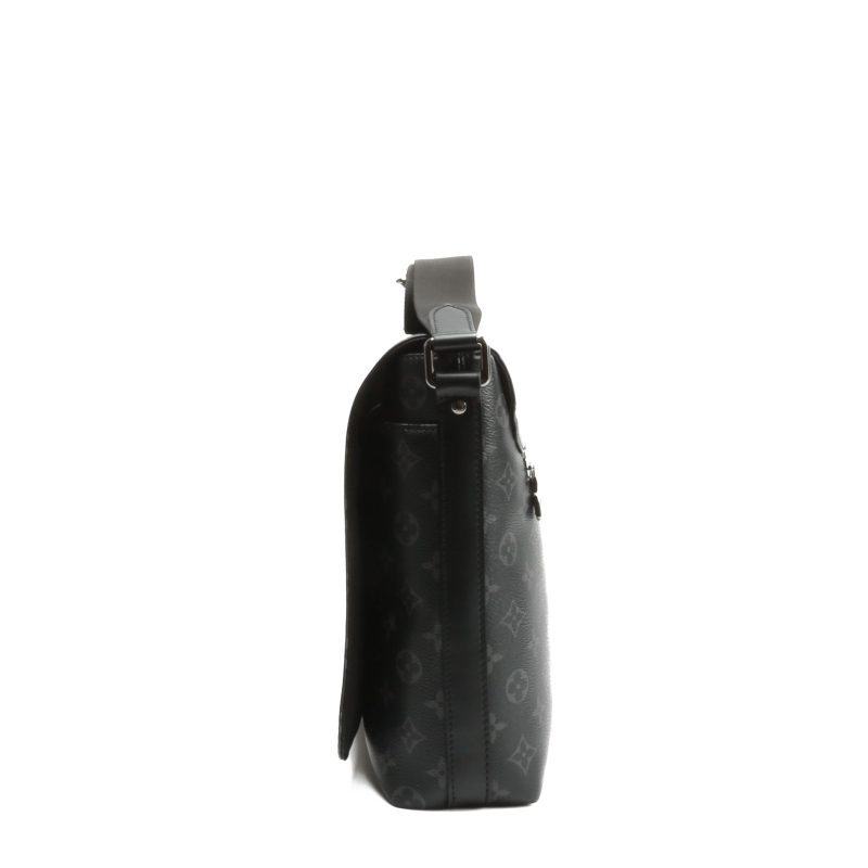 LOUIS VUITTON District Messenger MM Monogram Eclipse - Image 5