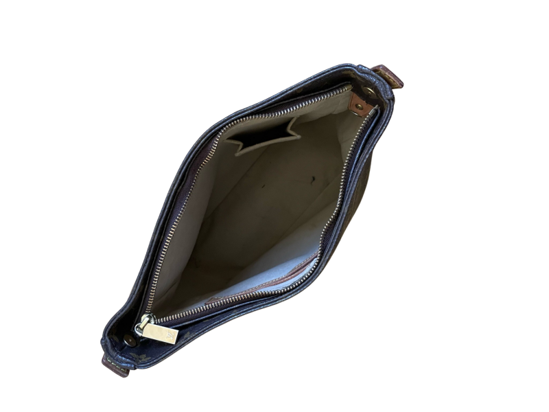 Louis Vuitton Looping Monogram - Image 6