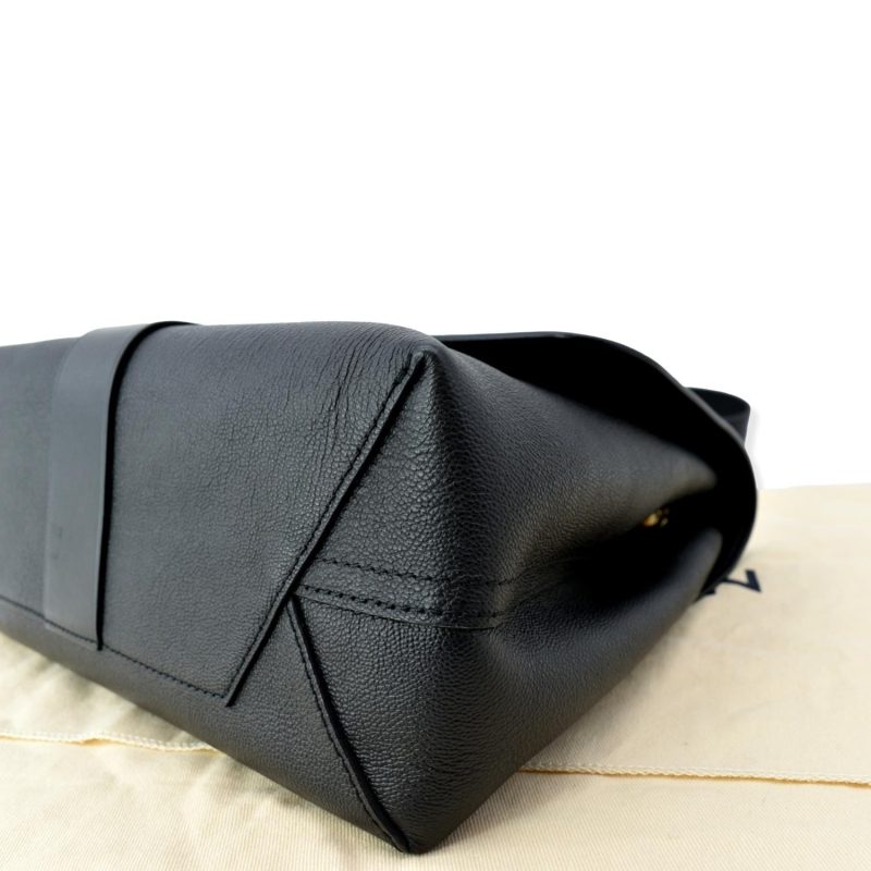LOUIS VUITTON Very One Handle Monogram Leather Shoulder Bag Black - Image 6