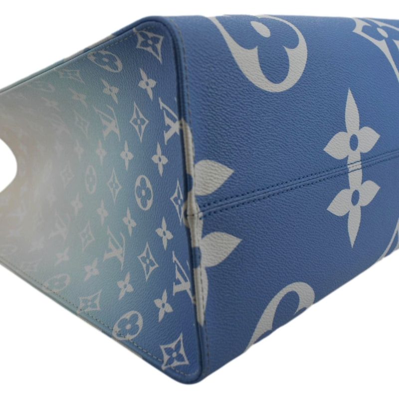 LOUIS VUITTON Pool Onthego GM Monogram Canvas Shoulder Bag Light Blue - Image 8