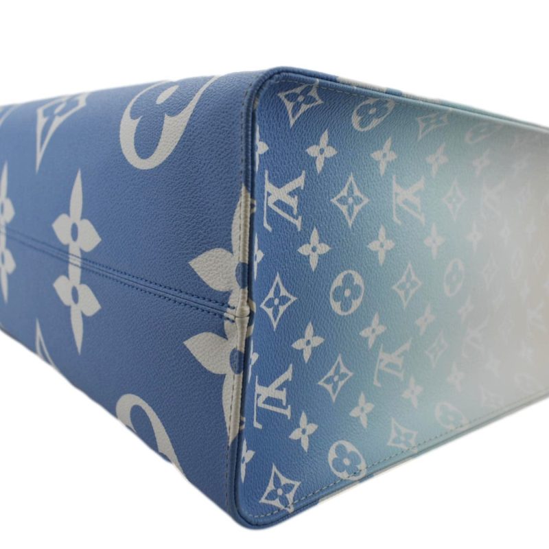 LOUIS VUITTON Pool Onthego GM Monogram Canvas Shoulder Bag Light Blue - Image 7