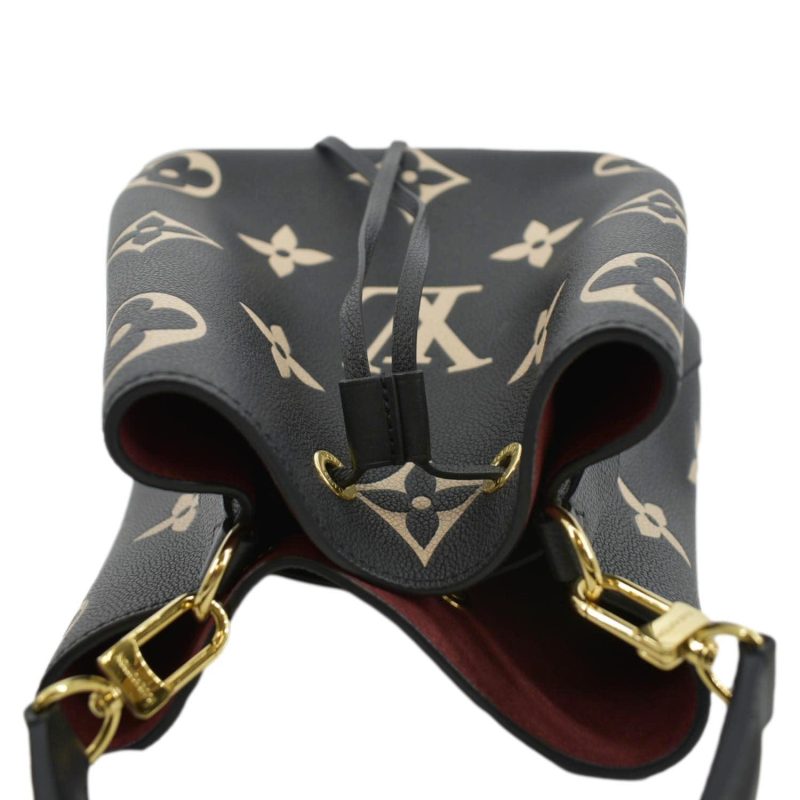 Louis Vuitton NeoNoe MM Bicolor Monogram Empreinte Leather Shoulder Bag Black - Image 4