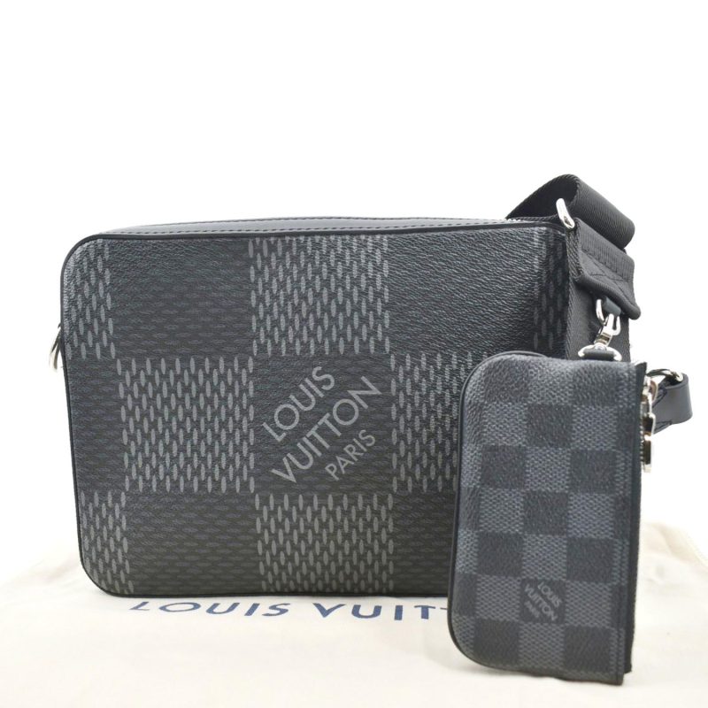 LOUIS VUITTON Trio Damier Graphite Messenger Bag Gray - Image 3