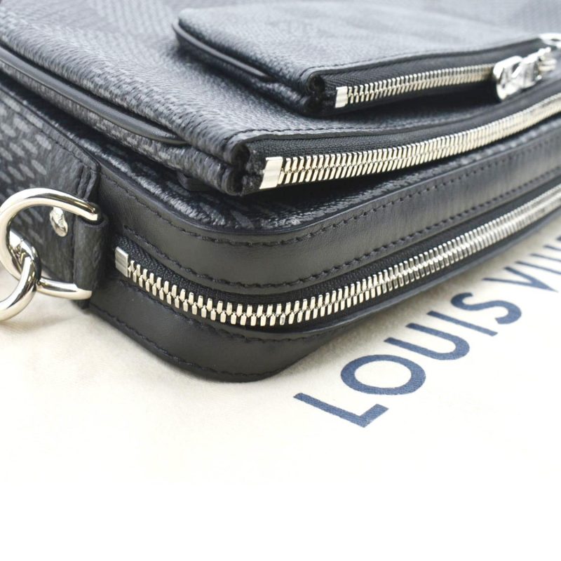 LOUIS VUITTON Trio Damier Graphite Messenger Bag Gray - Image 5