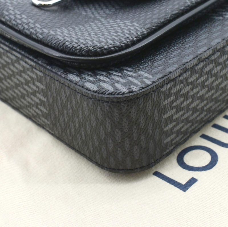 LOUIS VUITTON Trio Damier Graphite Messenger Bag Gray - Image 7