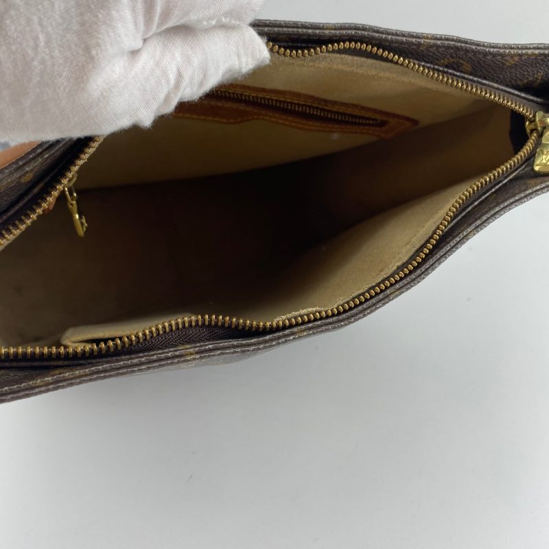 Louis Vuitton Looping GM TWS - Image 15