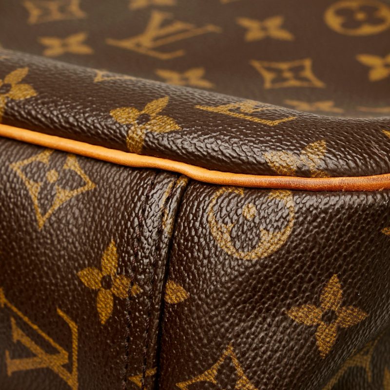 Louis Vuitton Excursion Monogram Canvas - Image 12