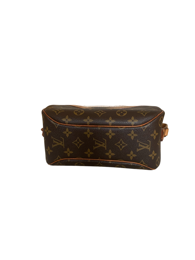 Louis Vuitton Blois Monogram - Image 2