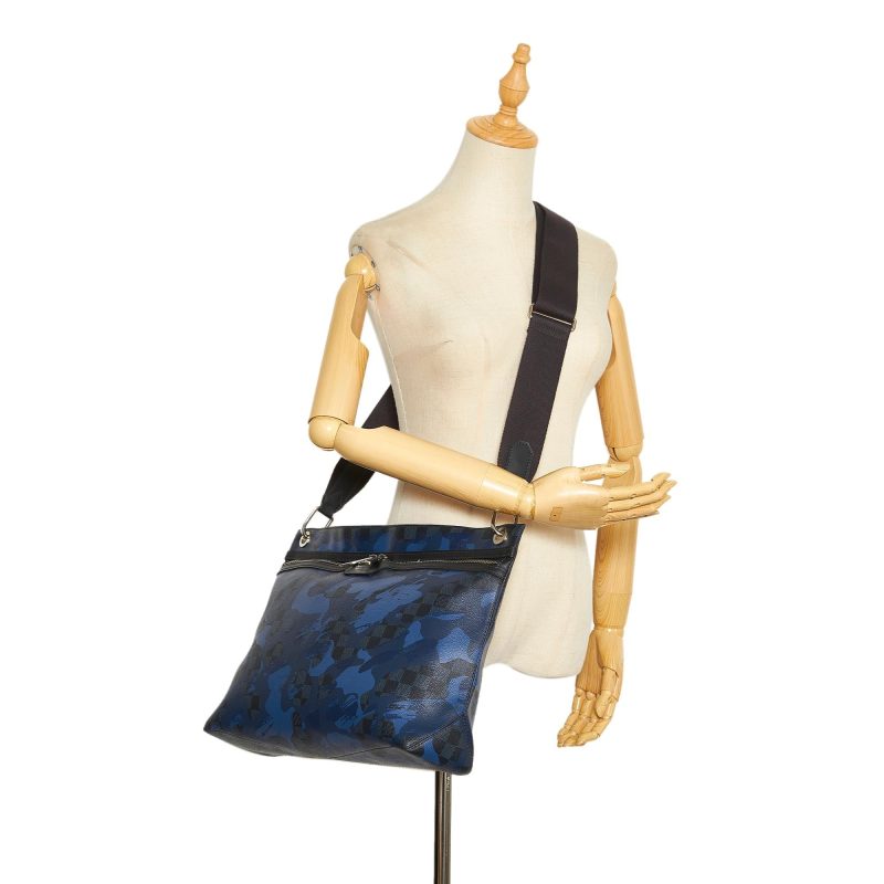 Louis Vuitton Damier Cobalt Camouflage Hunter Crossbody Bag (SHG-j3GI9C) - Image 4