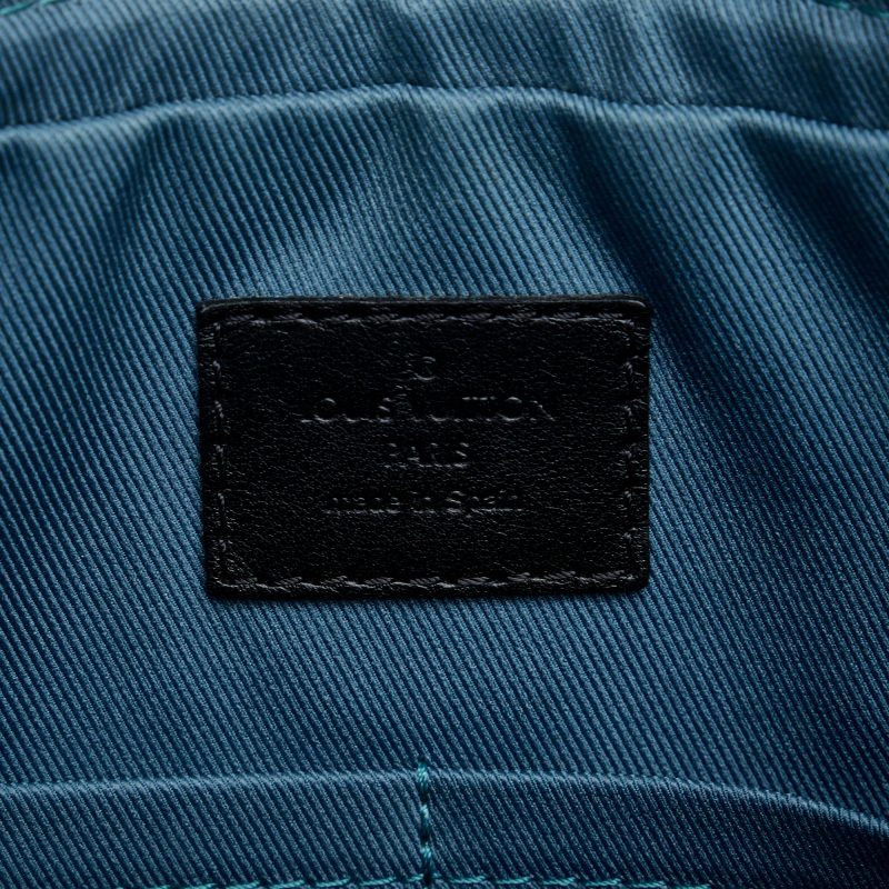 Louis Vuitton Damier Graphite Alpha Messenger Bag (SHG-tNgnbk) - Image 6