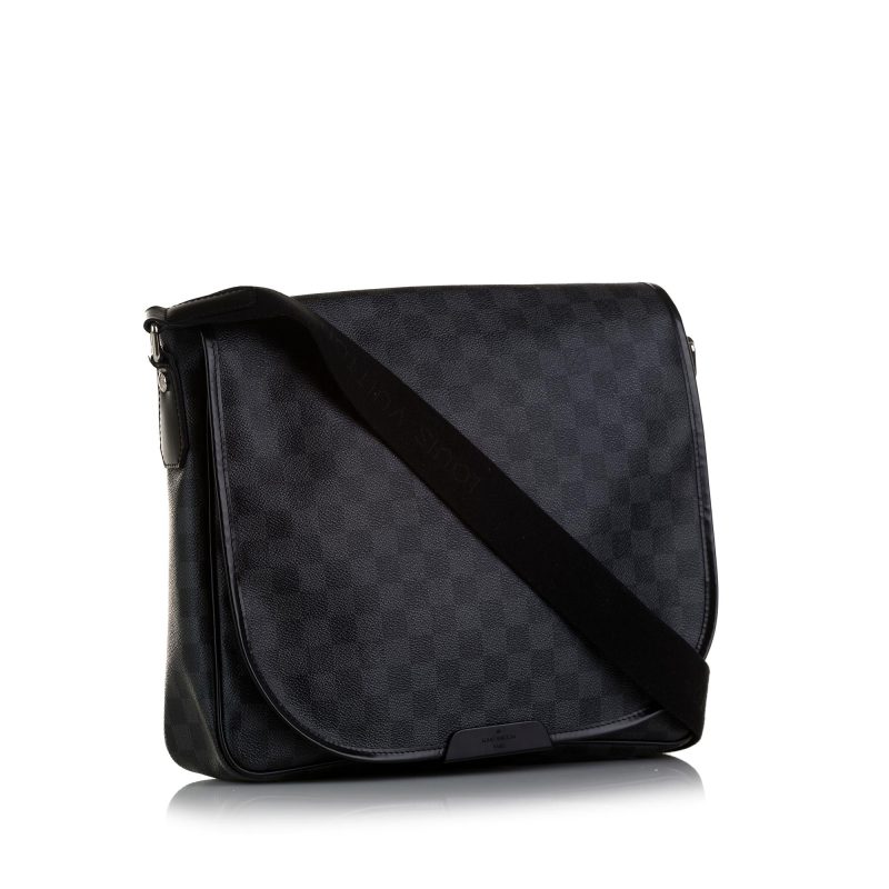 Louis Vuitton Damier Graphite Daniel MM (SHG-nyX3iR)
