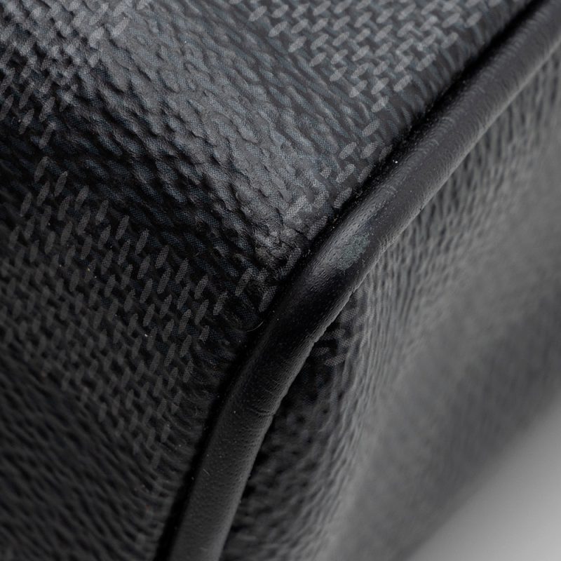 Louis Vuitton Damier Graphite District MM Messenger Bag (SHF-19605) - Image 11
