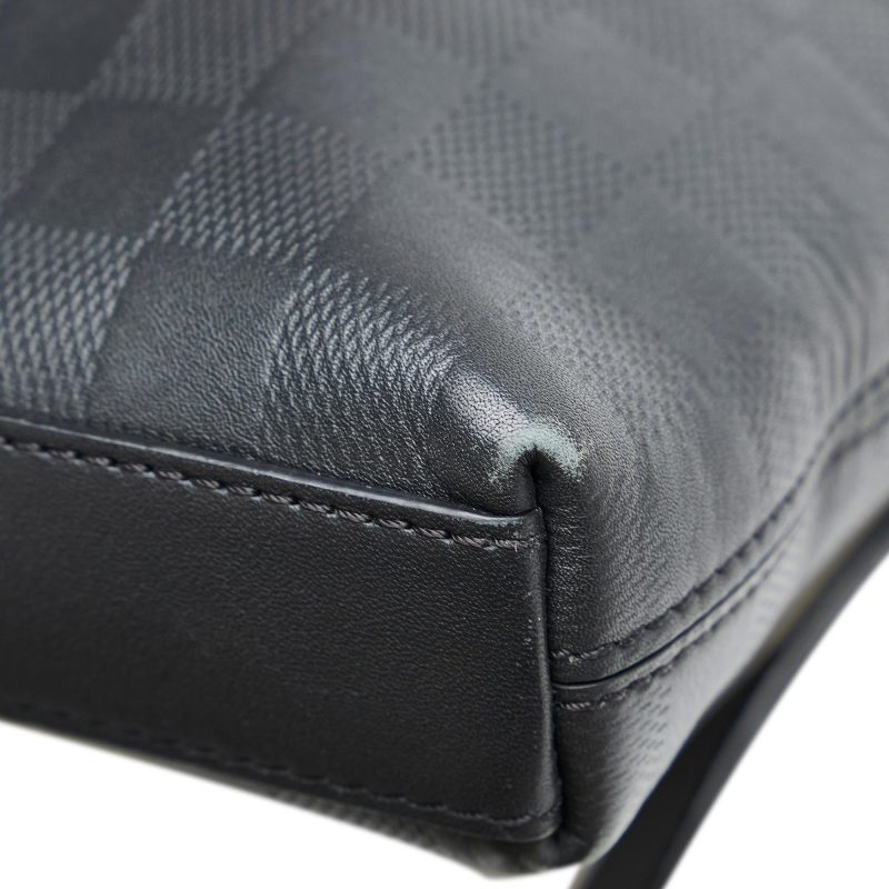 Louis Vuitton Damier Infini District Pochette (SHG-Zkmh73) - Image 10