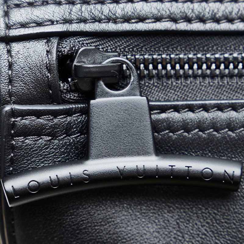 Louis Vuitton Dark Infinity Keepall Bandouliere 50 (SHG-8lQPkw) - Image 9