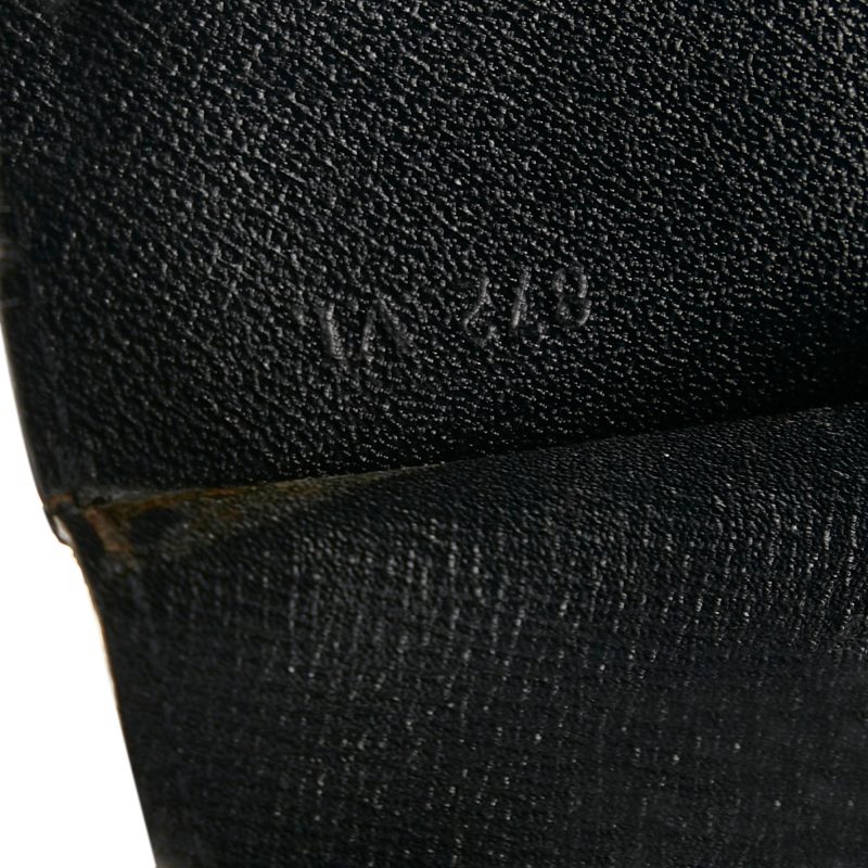 Louis Vuitton Epi Art Deco Clutch (SHG-v9Z15f) - Image 7