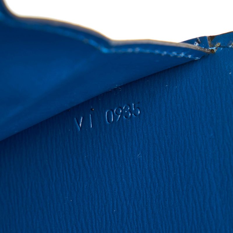 Louis Vuitton Epi Capucines (SHG-37266) - Image 8