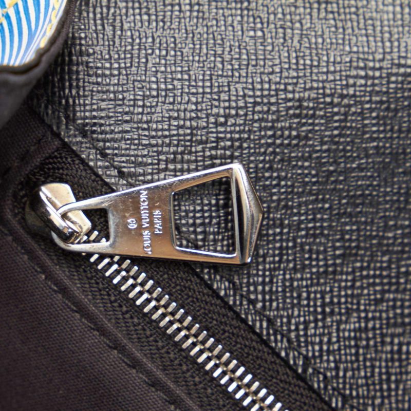 Louis Vuitton Epi Clery (SHG-20894) - Image 8