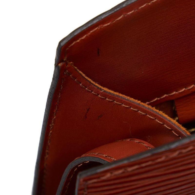Louis Vuitton Epi Cluny (SHG-YF843R) - Image 10