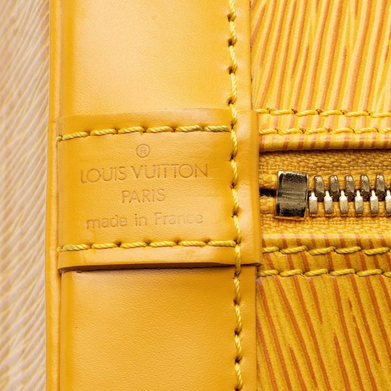 Louis Vuitton Vintage Epi Leather Alma PM Satchel - Image 7