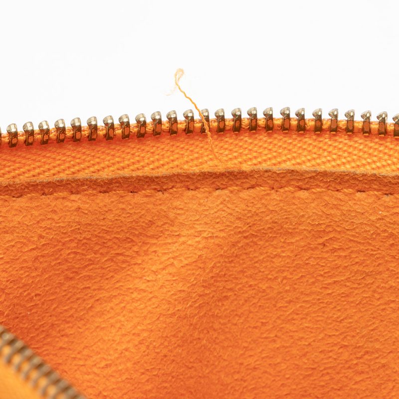 Louis Vuitton Epi Leather Pochette 21 Accessoires (SHF-17013) - Image 16