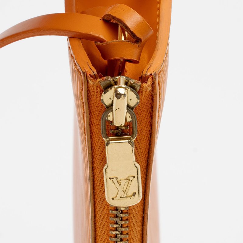 Louis Vuitton Epi Leather Pochette Accessoires (SHF-K8wXuO) - Image 8