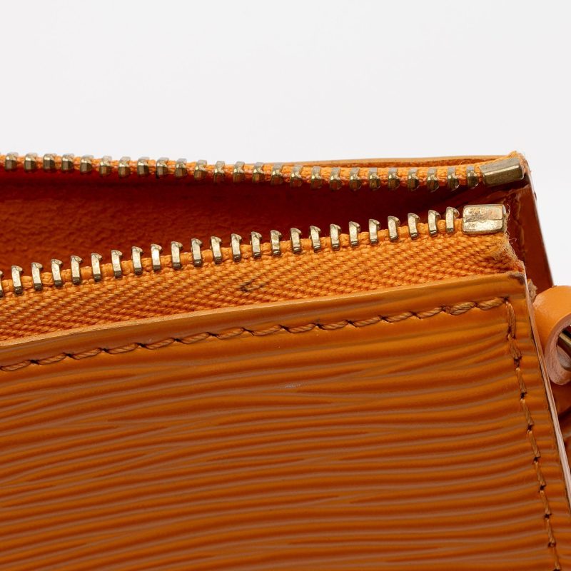 Louis Vuitton Epi Leather Pochette Accessoires (SHF-K8wXuO) - Image 13