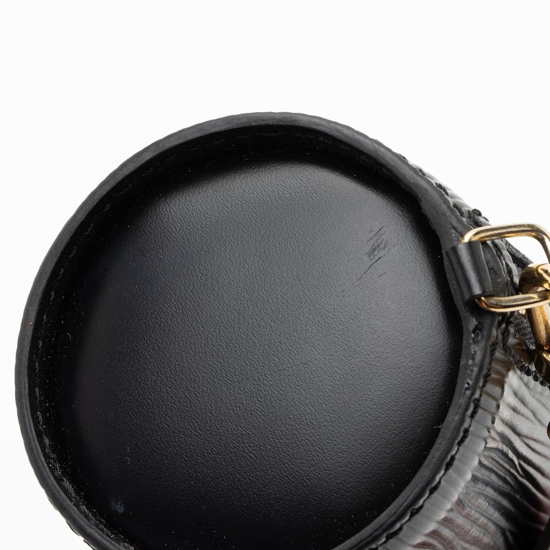 Louis Vuitton Epi Leather Round Pochette (SHF-9AGMrJ) - Image 11