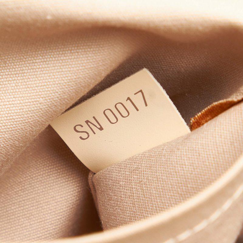 Louis Vuitton Epi Passy GM (SHG-31359) - Image 8
