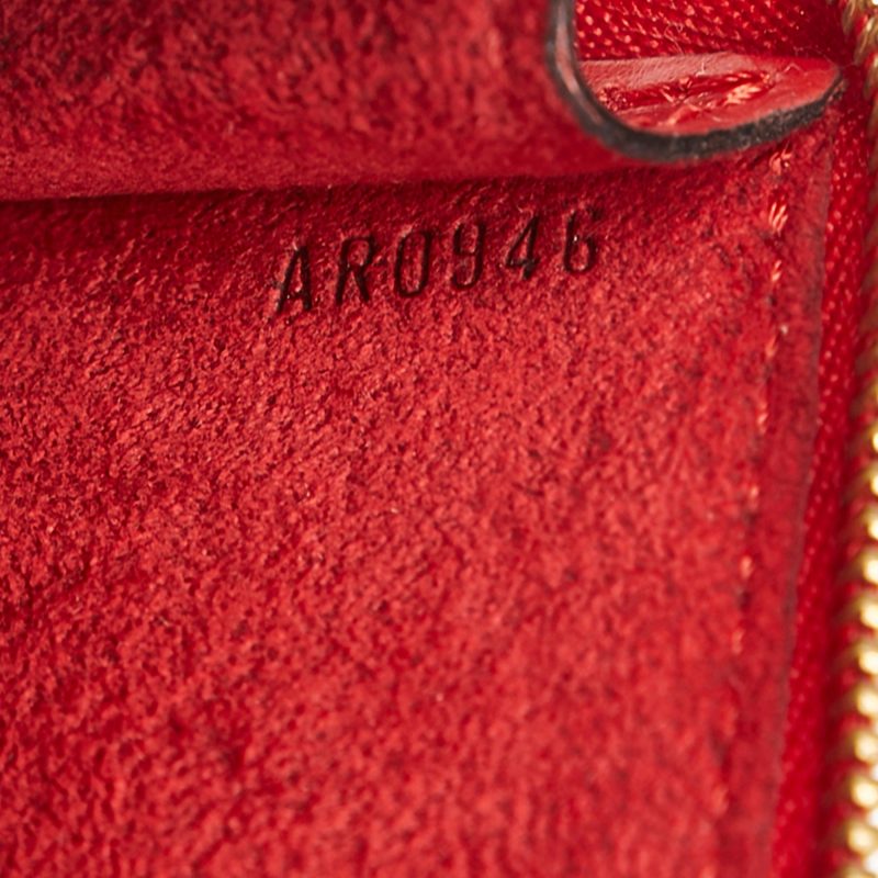Louis Vuitton Epi Pochette Accessoires (SHG-34877) - Image 7