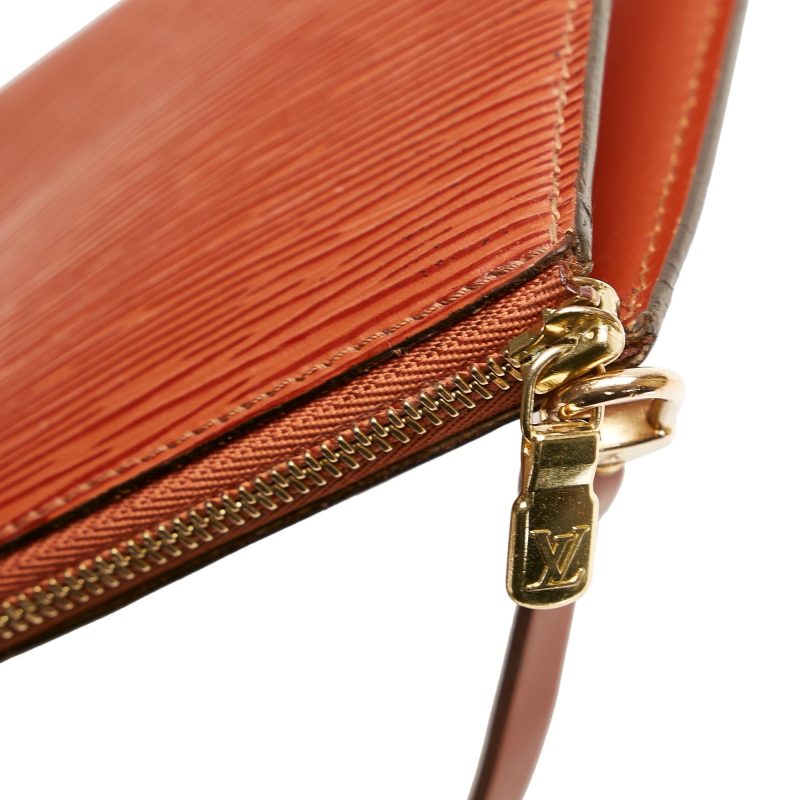 Louis Vuitton Epi Pochette Accessoires (SHG-1OzRb3) - Image 8