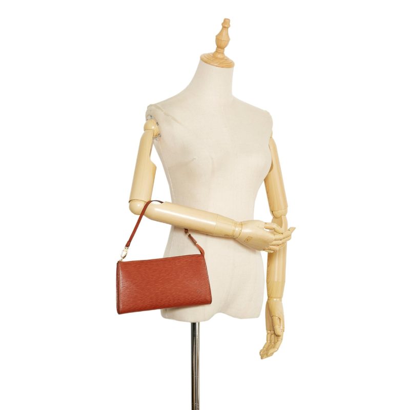 Louis Vuitton Epi Pochette Accessoires (SHG-1OzRb3) - Image 4