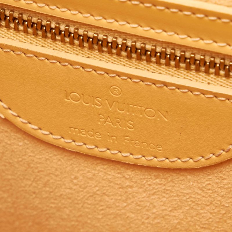 Louis Vuitton Epi Sac Verseau (SHG-29043) - Image 6