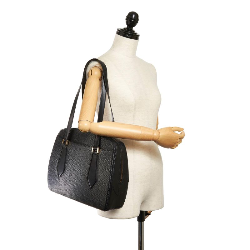 Louis Vuitton Epi Voltaire (SHG-31307) - Image 4