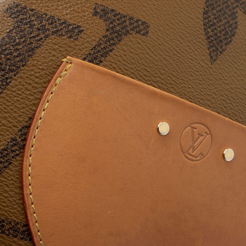 Louis Vuitton Giant Reverse Monogram Canvas Boite Chapeau Souple MM Shoulder Bag (SHF-JuvghO) - Image 9