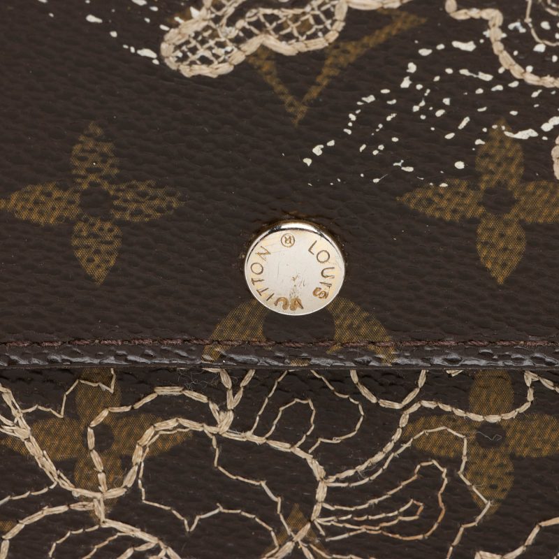 Louis Vuitton Limited Edition Monogram Canvas Dentelle Sarah Wallet (SHF-23597) - Image 6