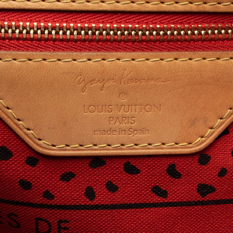 Louis Vuitton Limited Edition Monogram Canvas Kusama Neverfull MM Tote (SHF-23298) - Image 7