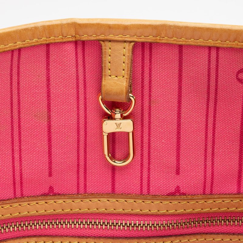 Louis Vuitton Limited Edition Monogram Canvas Roses Neverfull MM Tote (SHF-08P0EY) - Image 17