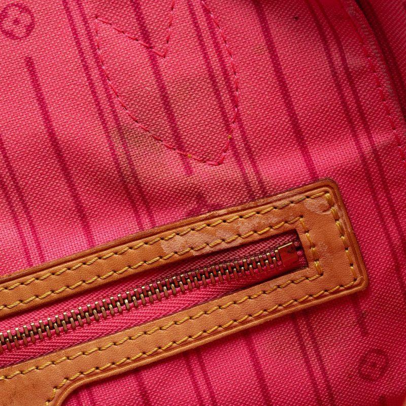 Louis Vuitton Limited Edition Monogram Canvas Roses Neverfull MM Tote (SHF-08P0EY) - Image 8