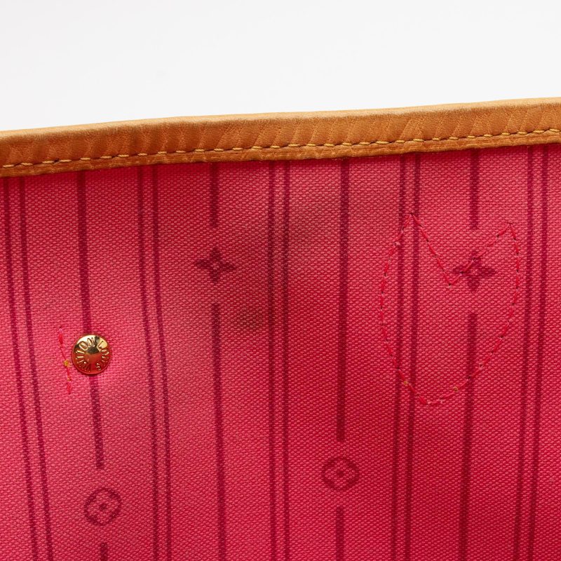 Louis Vuitton Limited Edition Monogram Canvas Roses Neverfull MM Tote (SHF-08P0EY) - Image 13