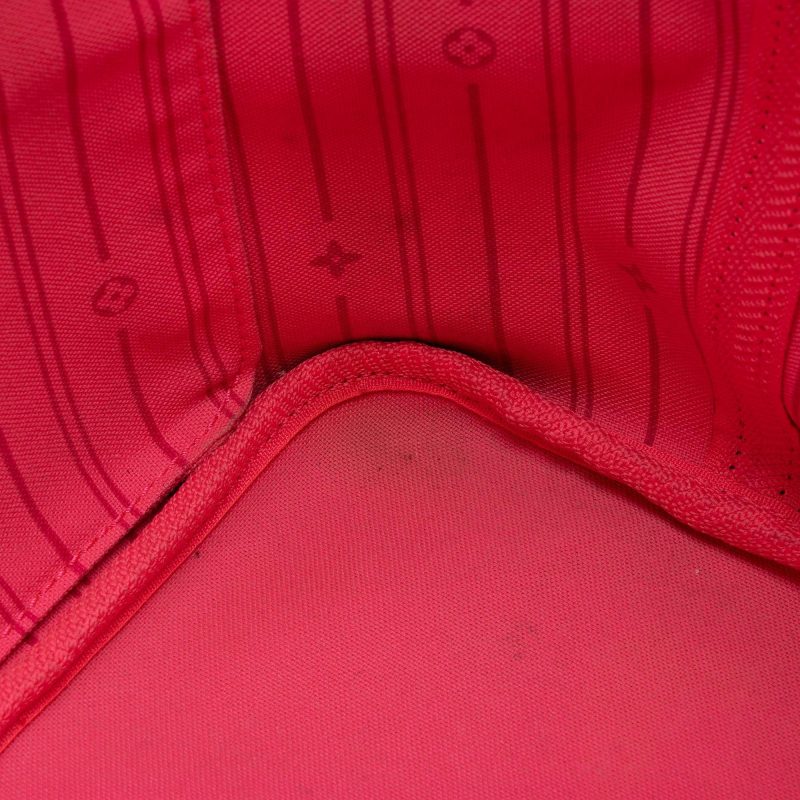 Louis Vuitton Limited Edition Monogram Canvas Roses Neverfull MM Tote (SHF-08P0EY) - Image 16
