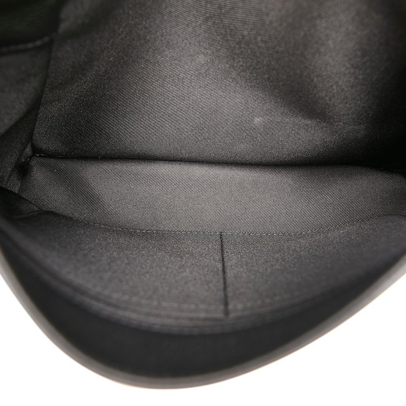Louis Vuitton LockMe II (SHG-37824) - Image 6