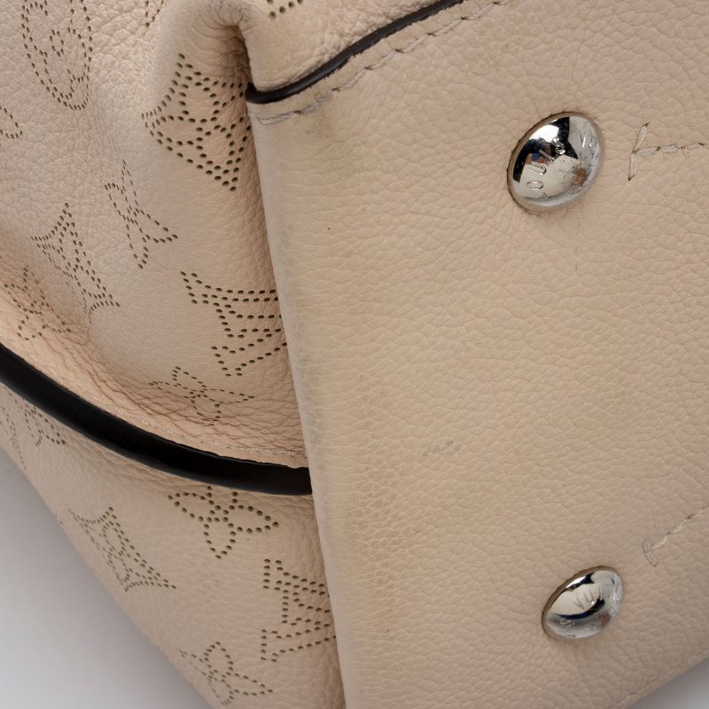 Louis Vuitton Mahina Leather Carmel Hobo (SHF-I2e2sp) - Image 12