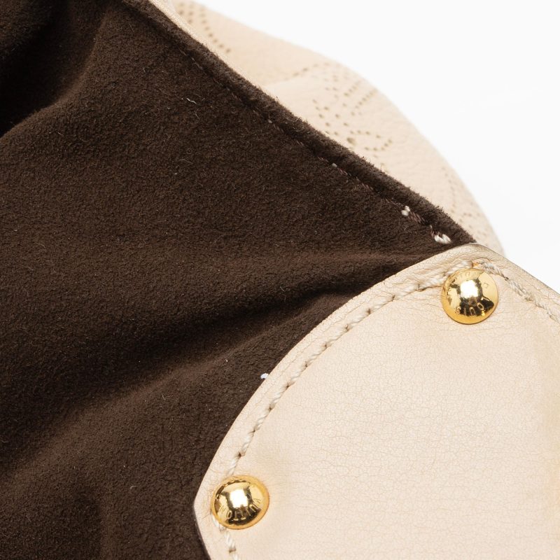 Louis Vuitton Mahina Leather L Hobo (SHF-f8hOUF) - Image 9